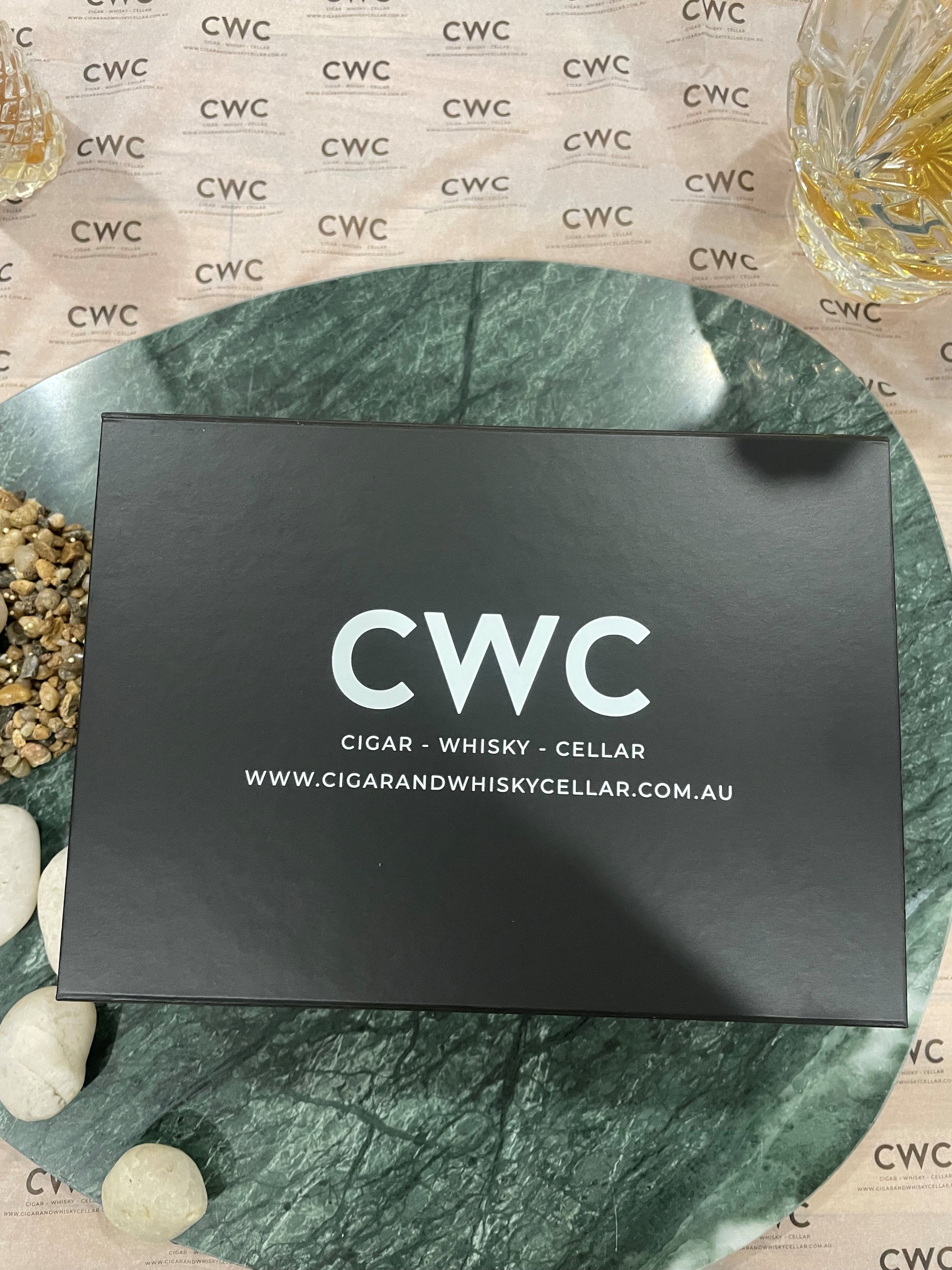 CWC CUSTOM EXCLUSIVE PACK - MINI PAC JOHHNIE BLUE - Cigar & Whisky Cellar