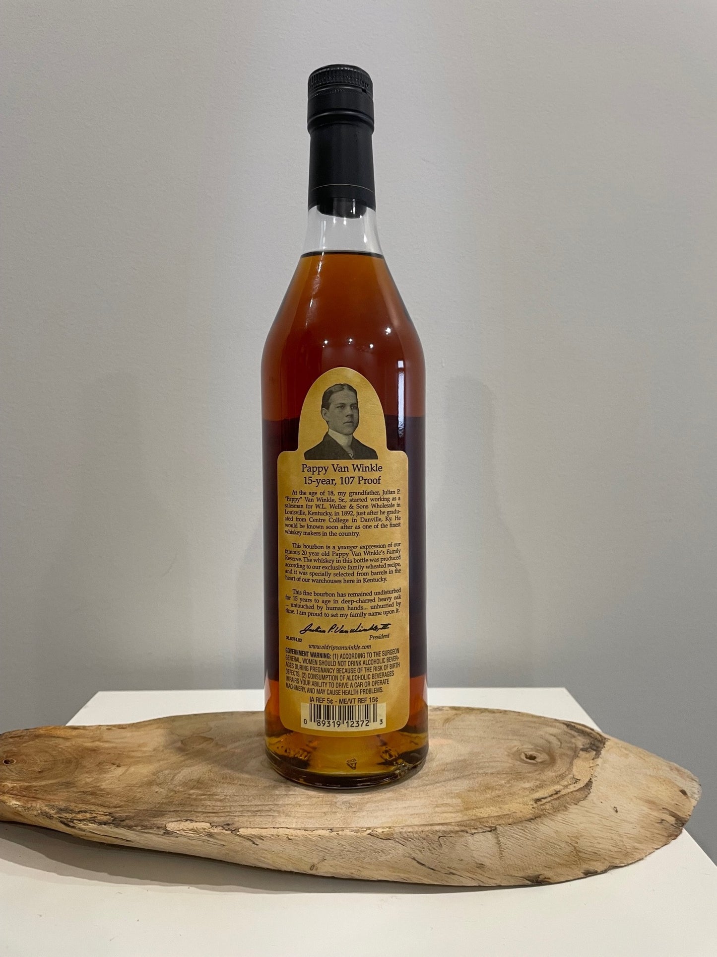 Pappy Van Winkle Family Reserve 15 Year Old Kentucky Straight Bourbon Whisky 750ml ABV 53.5% (107 Proof) - Cigar & Whisky Cellar