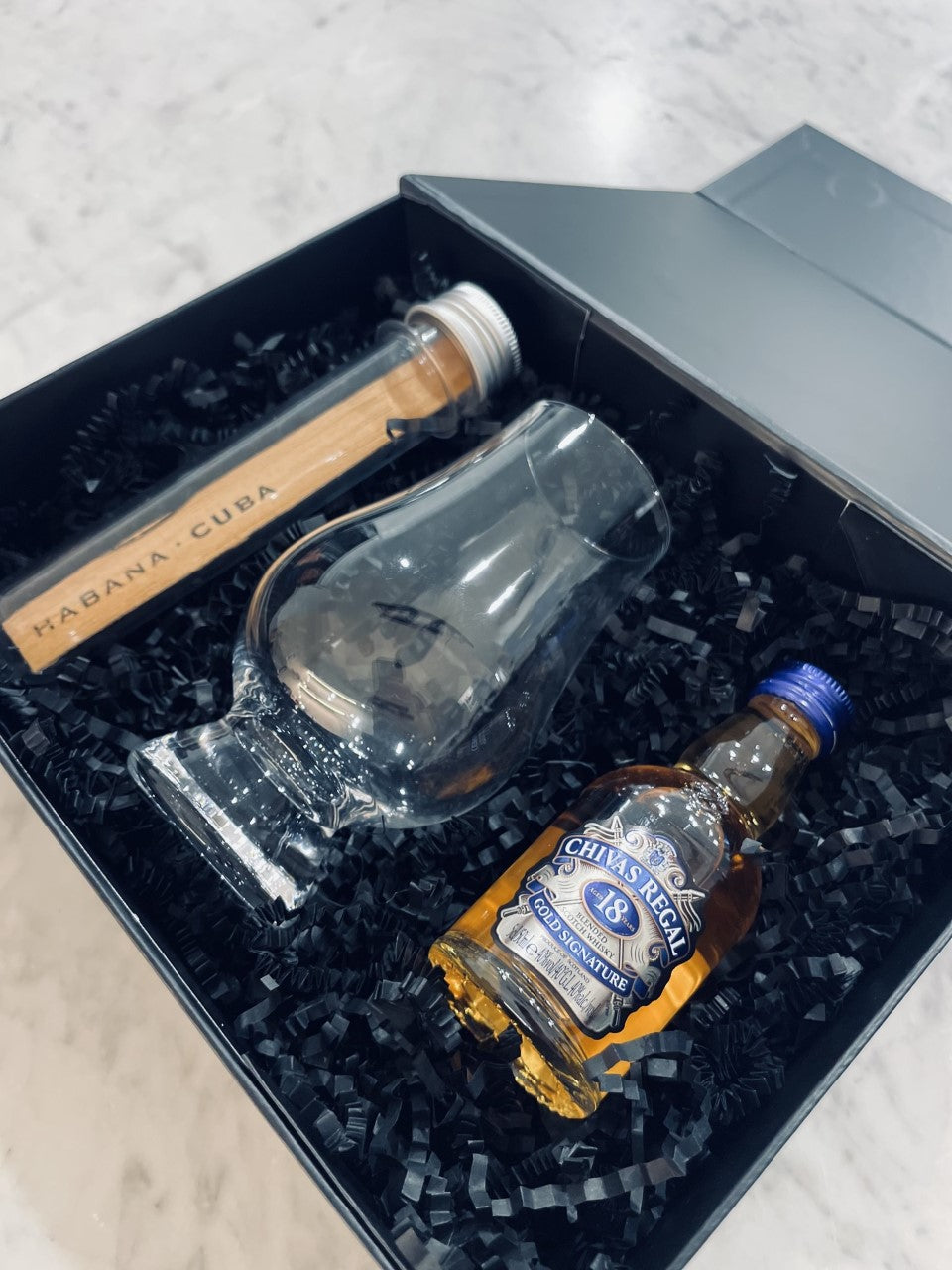 CWC CUSTOM EXCLUSIVE PACK - MINI PAC CHIVAS 18 - Cigar & Whisky Cellar